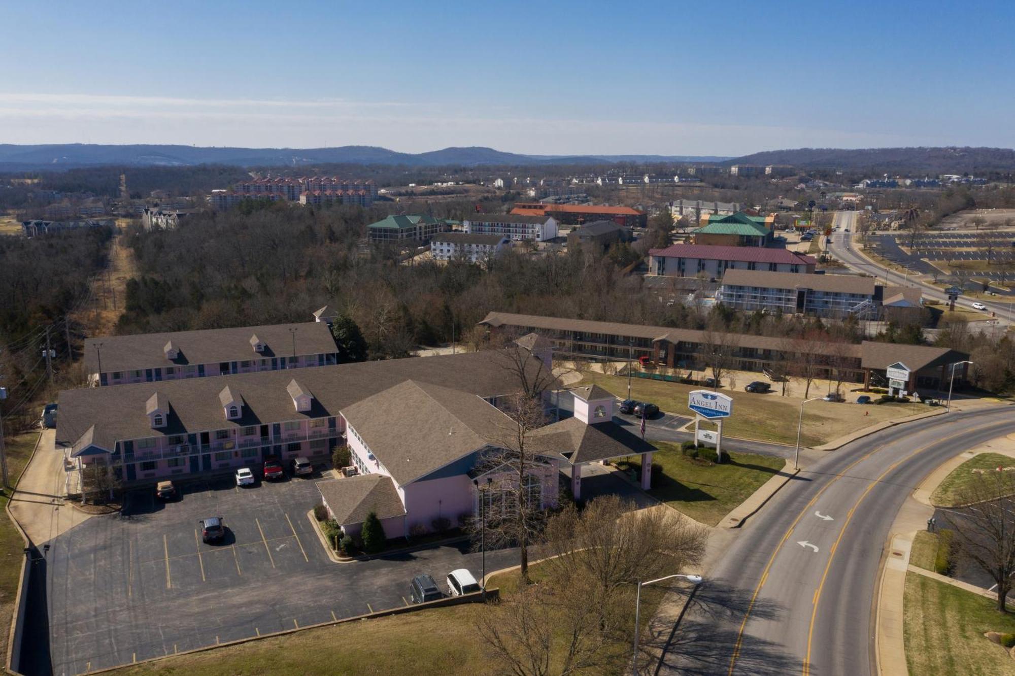 Angel Inn - Central Branson Exterior photo